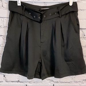 NWT Nasty Gal High waisted balloon black shorts L